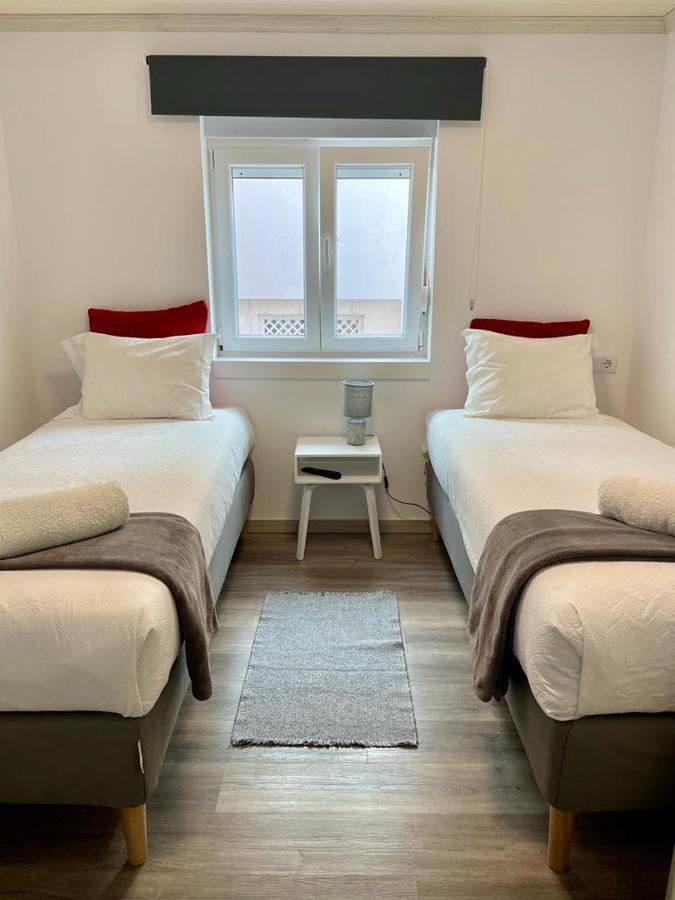 Granny'S Guesthouse Прая-ди-Мира Экстерьер фото
