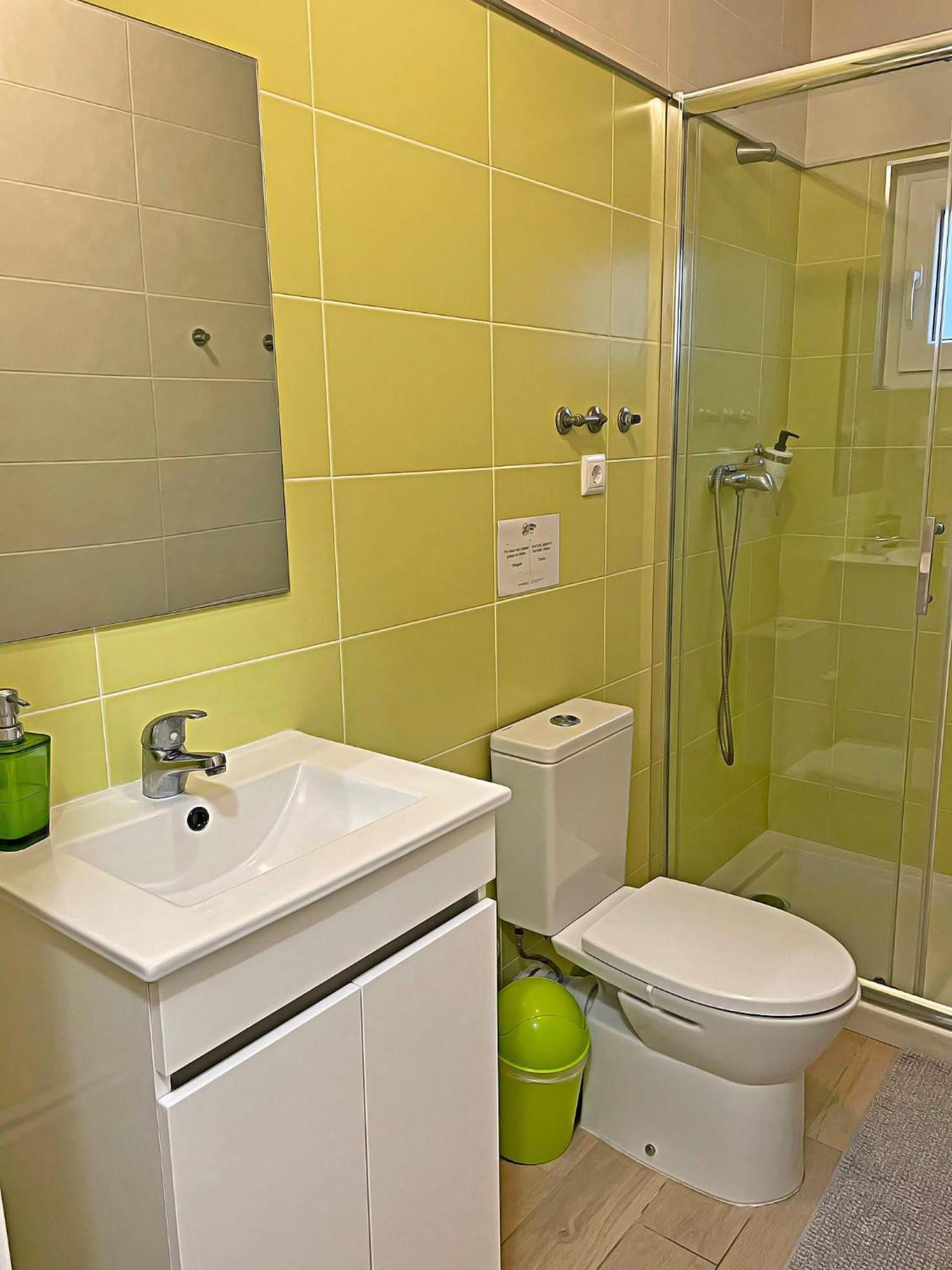 Granny'S Guesthouse Прая-ди-Мира Экстерьер фото